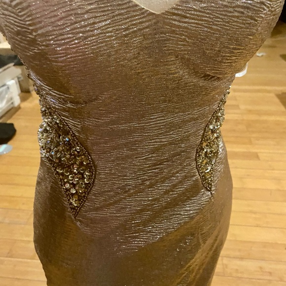 ASKFormal Metallic gold tint Prom/Sweet 16 Formal gown.Jewel detail,slit &train - Picture 10 of 11